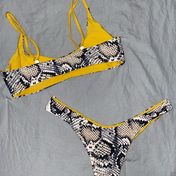 ✰ Snakeprint Bikini set ✰ - Picture 2 of 2